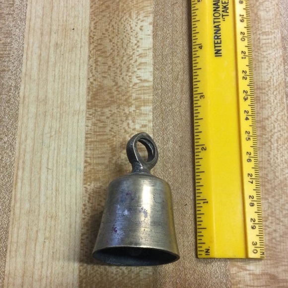 VINTAGE SMALL METAL BELL - Picture 2 of 2